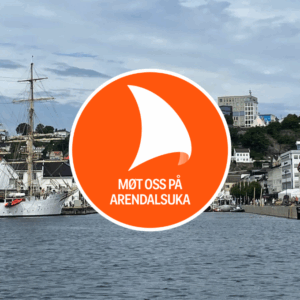 Arendal båthavn med Arendalsuka-logo i senter